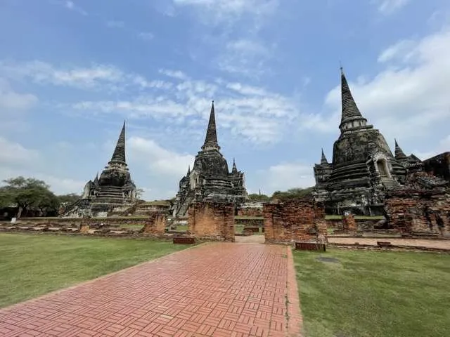 Exploring Wat Phra Si Sanphet in Ayutthaya Historical Park