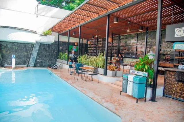 where to stay in poblado for digital nomads, medellin vibes hostel