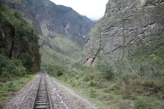 How to Get From Cusco to Aguas Calientes (Machu Picchu Town): 3 Best Ways and Why to Visit -