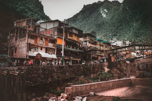 How to Get From Cusco to Aguas Calientes (Machu Picchu Town): 3 Best Ways and Why to Visit
