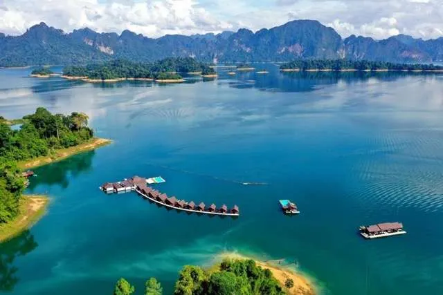 10 Best Hostels / Hotels in Khao Sok National Park for a Unique Experience -